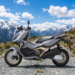 Motocicleta Eléctrica de 13KW de Alta Potencia, 72V, 100Ah, 210km de Autonomía, Frenos de Disco Hidráulicos Delanteros y Traseros, Neumáticos Anchos - Product Image 5