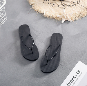 Nuevas llegadas, chanclas de diseño, zapatillas de playa para <span class=keywords><strong>mujer</strong></span>, sandalias de goma ajustadas de Pu de verano a la moda, zapatos planos de cuero, sandalias para <span class=keywords><strong>mujer</strong></span> - Product Image 4