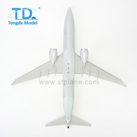 Maquette de jet en plastique American B737 MAX 8 à l'échelle 1/100, 40 cm