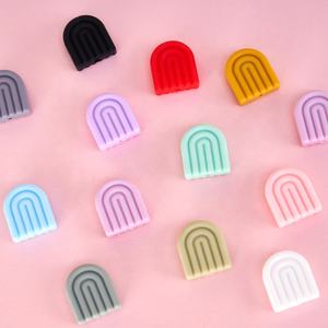 Toptan sevimli bebek diy silikon oyuncaklar çiğnemek boncuk emzik zinciri aksesuarları gökkuşağı silikon diş kaşıyıcı - Product Image 4