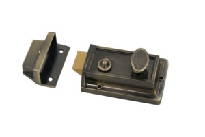 Fechadura de Porta Antiga de Bronze de Alta Segurança para Exteriores com Trinco Noturno, Feita de Liga de Zinco com Botão e Cilindro de Latão, Inclui Chaves - Product Image 6