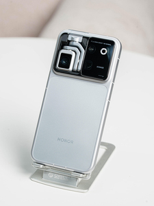 Nouveau design 2026 HON OR Robot Phone Gimbal Camera Portable 6.4'' 1.5k Amoled Snap Dragon 8 Elite Gen5 5500mAh 100W 5G Smartphone - Product Image 6