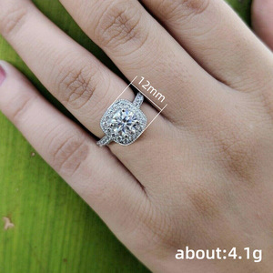 Anello classico da donna con design scintillante intarsiato, tono argento, gioielli alla moda per tutti i giorni - Product Image 5