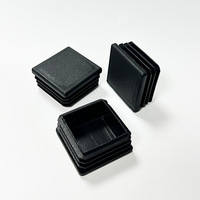 Embouts de tuyaux carrés noirs en plastique, inserts nervurés pour tubes en acier et aluminium, protection des tuyaux sur les chantiers de construction