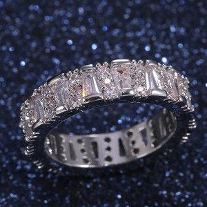 Anello in Ottone con Pietra Irregolare per Donne, Design Classico Scintillante con Incastonature, Regalo per Fidanzamento e Feste, Gioiello alla Moda - Product Image 2