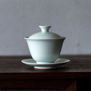 Three Piece Covered <b>Teacup</b> Ceramic Gaiwan With Lid Heat Resistant For Afternoon Tea - Product Image 1