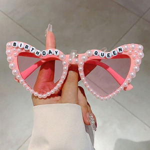 Lunettes lumineuses en forme de cœur pour la reine des anniversaires, décorations de fête de bachelorette, accessoires photo de mariage, enterrement de vie de jeune fille - Product Image 2