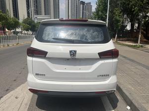 Autos Usados en Venta, Baojun 510 2017, 1.5L, Transmisión Manual de 5 Velocidades, Volante a la Izquierda, Bajo Consumo de Combustible, 112hp, Autos Usados de Gasolina - Product Image 3