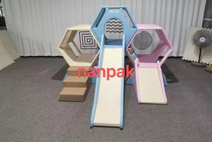 Toboggan de jeu intérieur populaire bleu jaune vert rouge en forme d'hexagone, équipement de jeu souple pour enfants, labyrinthe nid d'abeille arc-en-ciel - Product Image 5