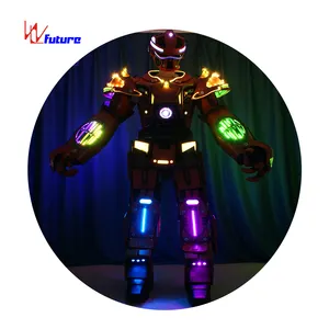 عرض ساخن من المورد الصيني من صانعي القطع الأصلية على شكل شخصية روبوتية محول واقعي LED بحجم كبير مناسب للأعمال التجارية