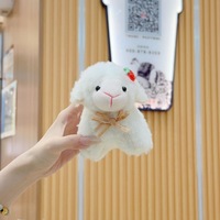 Porte-clés en peluche mignon en forme de mouton avec nœud en dentelle, porte-clés en peluche d'alpaga doux et rembourré, pendentif animal moelleux, porte-clés en peluche de chèvre, jouets en peluche