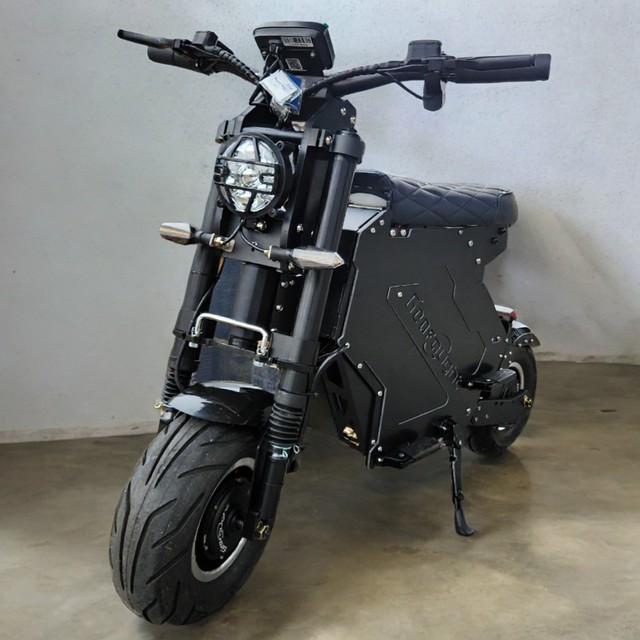 New Molo 5 E-Scooter 72V 10000W 15000W 60V 7000W 52V 5000W 90-120KM Two Wheels 50AH Outdoor Electric Scooter 2026 with Mirrors