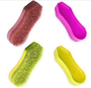 מברשת טיפוח קסומה אינטנשיונל של אינטרפיד, מברשת ניקוי ועיסוי לחיות מחמד וכלבים, מברשת רחצה - Product Image 3