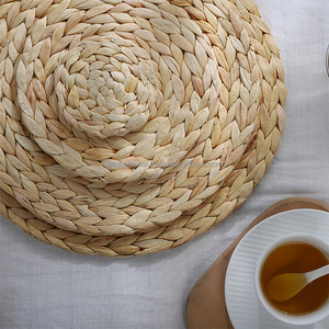 Lot de 6 tapis de table écologiques en jacinthe d'eau tapis de table de noël et coussin en gros pour un usage domestique - Product Image 4