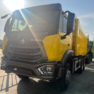 Camión Volquete Howo 8x4 en Venta con Grúa, Apto para Aplicaciones de Trabajo Pesado, Mejora la Eficiencia en Obras - Product Image 2