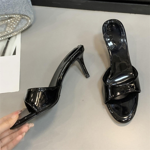 Sandales d'été 2025 élégantes à talon aiguille, bout ouvert, en cuir verni, avec bride cheville et design haut de gamme - Product Image 5