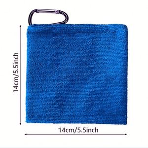 Serviette de golf portable en microfibre de 5,5 pouces avec logo personnalisé, avec crochet pour sacs de clubs de golf et accessoires de nettoyage pour le parcours et l'entraînement - Product Image 2