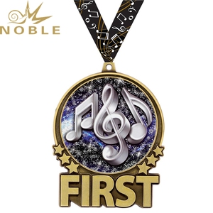 Medalla de música noble con cinta estampada de estrella Notas musicales 3D y fondo brillante Diseño de borde rojo para concursos de música - Product Image 5