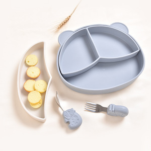 Plato de Silicona de Grado Alimenticio con Diseño de Oso de Dibujos Animados, Plato de Entrenamiento para Alimentos para Bebés Antideslizante y Tazón con Succión, Vajilla Infantil - Product Image 2
