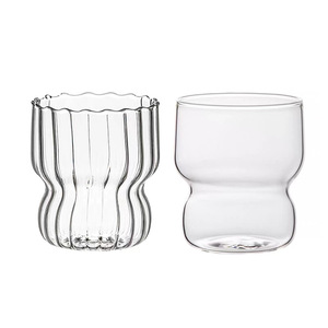 Vaso de cristal con diseño floral para café, agua, zumo, uso en el desayuno. - Product Image 5