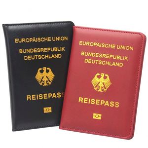 Funda para Pasaporte de Diseño Personalizado en Cuero PU con Logotipo Estampado en Oro - Product Image 4