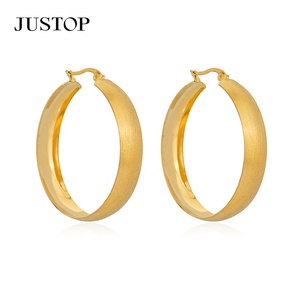 Aros de moda OEM/OEM, impermeables, de acero inoxidable, chapados en oro, hipoalergénicos, proveedor de joyería de lujo, pendientes de lujo para mujer - Product Image 2
