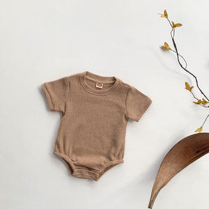 Ropa de Bebé al por Mayor de Marca Privada, Monos de Bebé de Color Sólido Natural y Neutro, Ropa de Verano de Manga Corta para Bebés - Product Image 3