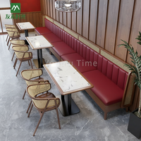 Ensemble de mobilier de restaurant thématique en bois massif et rotin tressé, canapés banquette, tables à manger en marbre, chaises pour café commercial