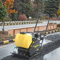 Compacteur à plaques 12kN 5600VPM Plaque 50x37cm avec réservoir d'eau 12L PME-C60TB