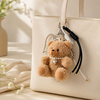 Article Tendance Nouvelle Mode Ours en Peluche Cœur en Cuir Tressé Pendentif de Sac Porte-clés Femme