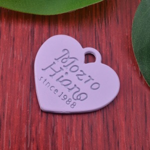 Colgantes de letras y corazones metálicos con acabado de pintura para hornear, accesorios de joyería DIY para pulseras, collares y llaveros - Product Image 5