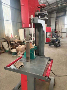 Factory Price Industrial Woodworking Band <b>Saw</b> <b>Machine</b> Automatic <b>Wood</b> <b>Saw</b> - Product Image 4