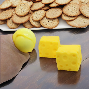 Juguete Antiestrés de TPR con Forma de Cubo de Queso Realista de 6 cm, Simulación de Comida, Duradero, para Aliviar el Estrés y la Descompresión para Niñas - Product Image 2