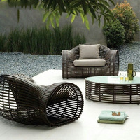 Ensemble de canapés d'extérieur modernes en rotin PE creux, étanches, design vague, avec option de structure en fer ou en aluminium, une place, deux places, trois places