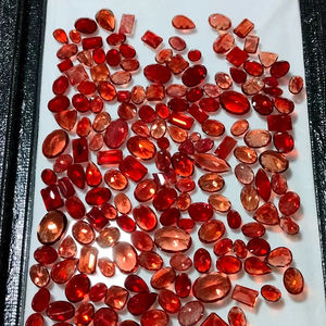 พลอยสีแดงธรรมชาติเจียระไนเจียระไนแบบเหลี่ยมเพชรพลอยสำหรับทำเครื่องประดับอัญมณีเป็นจำนวนมาก - Product Image 1