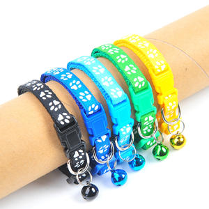 Kalung Hewan Peliharaan Grosir yang Dapat Disesuaikan dengan Pola Jejak Kaki Anjing 1.0cm, Pilihan Multi-Warna untuk Anak Anjing dan Kucing, Termasuk Lonceng - Product Image 3