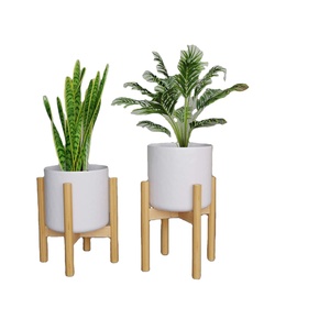Soporte ajustable de bambú para plantas de interior y exterior, moderno expositor de 3 niveles, estantería para macetas de bambú. - Product Image 1