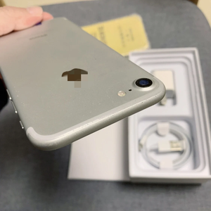 โทรศัพท์มือถือมือสองปลดล็อคขายส่ง สำหรับ <span class=keywords><strong>iPhone</strong></span> <span class=keywords><strong>7</strong></span> ความจุ 32GB <span class=keywords><strong>128GB</strong></span> 256GB - Product Image 5