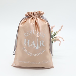 Bolsa de satén personalizada con logo plateado para ropa, embalaje de satén de lujo con cordón, bolsa de regalo para ropa interior, pelucas y protección contra el polvo. - Product Image 1