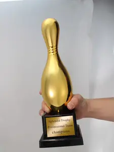 Özel yeni taç ödülleri cam kristal bowling kupa kişiselleştirilmiş altın kaplama bowling kupa ile özelleştirilmiş kazınmış baz