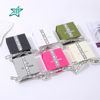 Boîte à bijoux en forme de livre A1 pour personnalisation de logo et identité de boutique, en carton artistique avec fermeture magnétique, idéale comme coffret cadeau