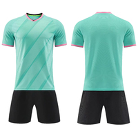 Fabricant de vêtements de sport, maillot de football en polyester à séchage rapide personnalisé, uniforme de football classique vierge, maillot de football de qualité supérieure