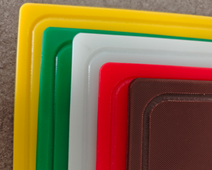 <span class=keywords><strong>Planche</strong></span> à découper rectangulaire professionnelle en plastique <span class=keywords><strong>avec</strong></span> réservoir de jus, design pliable, surface non poreuse, épaisseur 2,0 cm, facile à nettoyer, non toxique - Product Image 3