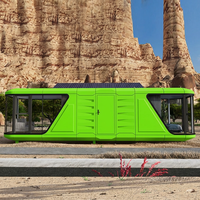 Capsule spatiale modulaire, maison conteneur avec cuisine, design moderne, structure en aluminium alimentée à l'énergie solaire pour usage hôtelier
