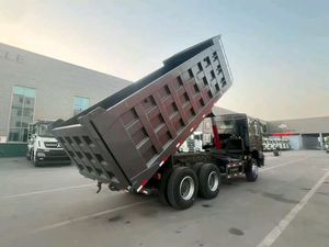 Camion benne lourd Sinotruk HOWO 6x4 |   Camion à benne basculante 371HP pour l'exploitation minière et la construction - Product Image 5