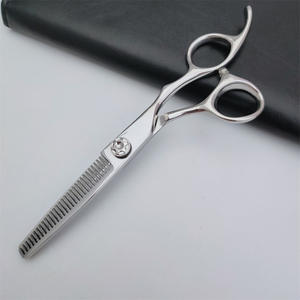 กรรไกรตัดผมมืออาชีพ ใบมีดตรงสแตนเลสขนาด 6 นิ้ว สำหรับใช้ในร้านเสริมสวย - Product Image 2