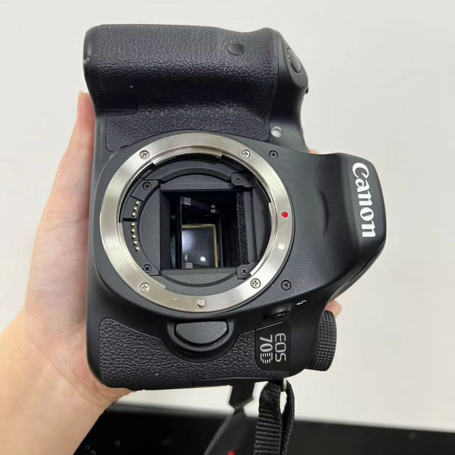 For EOS 70D Second Hand Used DSLR Camera 8MP HD Video 10X Optical Zoom with Battery Charger and Memory Card