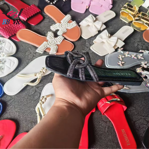 Sandalias Abiertas para Mujer YONGGE, Elegantes Chanclas de Playa con Hebilla y Plantilla de PU para Verano - Product Image 4