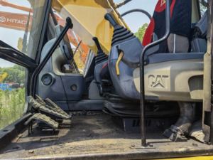 Excavadora de cadenas usada CAT 320D, CAT320d, 325C, 320C. Excavadora usada original de Japón. Excavadora Caterpillar usada en venta. - Product Image 4