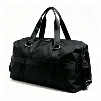 Sac de sport portable en nylon noir imperméable avec logo personnalisé, poches latérales en maille pour bouteilles, sac de voyage pour hommes et femmes